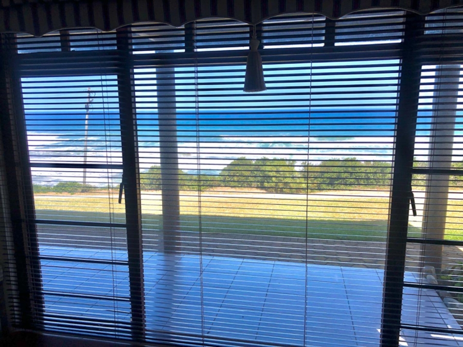 To Let 4 Bedroom Property for Rent in Tergniet Western Cape